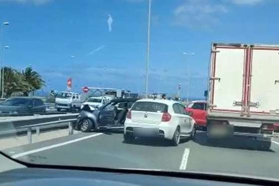 Tres heridos en una colisión múltiple en la GC-3, en dirección hacia Telde/TA.